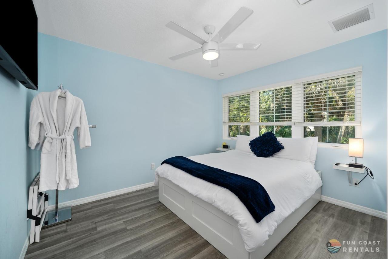 Lovely Guesthouse Loft With Balcony And Hammock Steps From The Beach! New Smyrna Beach Exterior photo